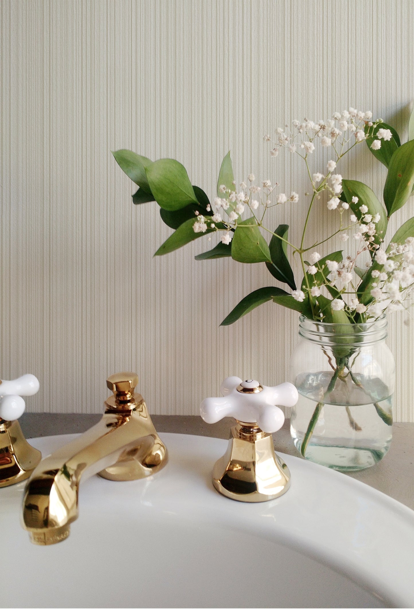 tapeta obiektowa prążki - szer 106 cm