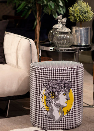 Okrągła pufa dekoracyjna w pepitkę, Dawid Michał Anioł