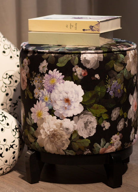 Okrągła pufa dekoracyjna, motyw kwiatowy - z nóżkami