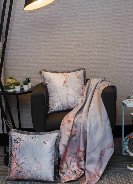 Poduszka dekoracyjna motyw ptaków, drzew