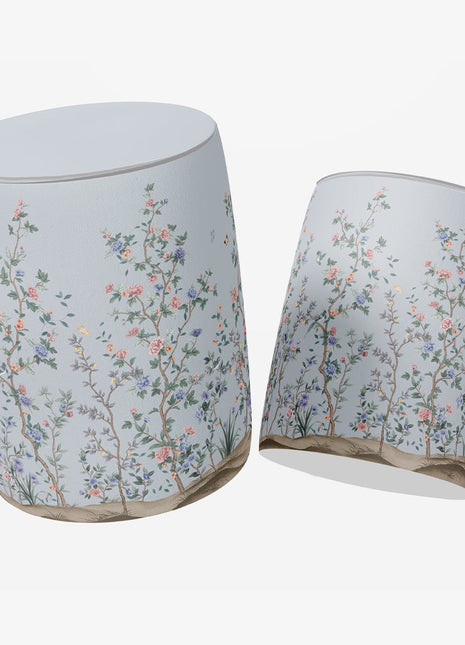 Okrągła pufa dekoracyjna, odcień szary, motyw kwiatowy