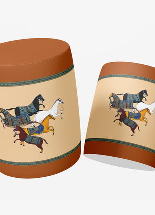 Okrągła pufa dekoracyjna, motyw koni
