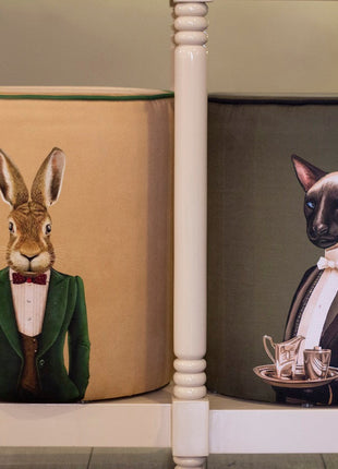 Okrągła pufa dekoracyjna, beżowa, motyw zająca