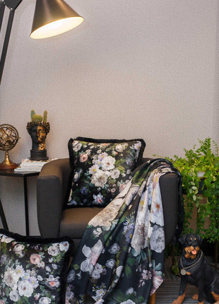 Decorative curtain with print